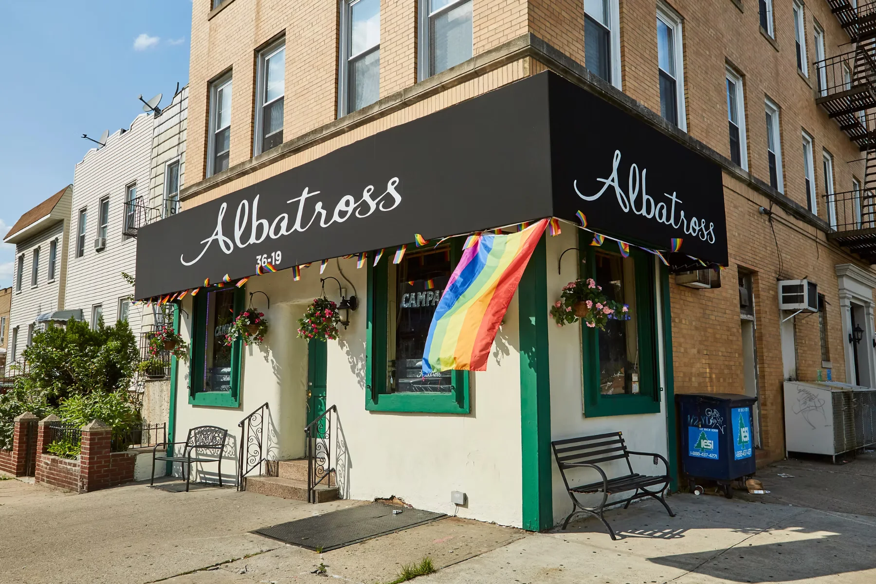 Albatross Bar — Bar in New York
