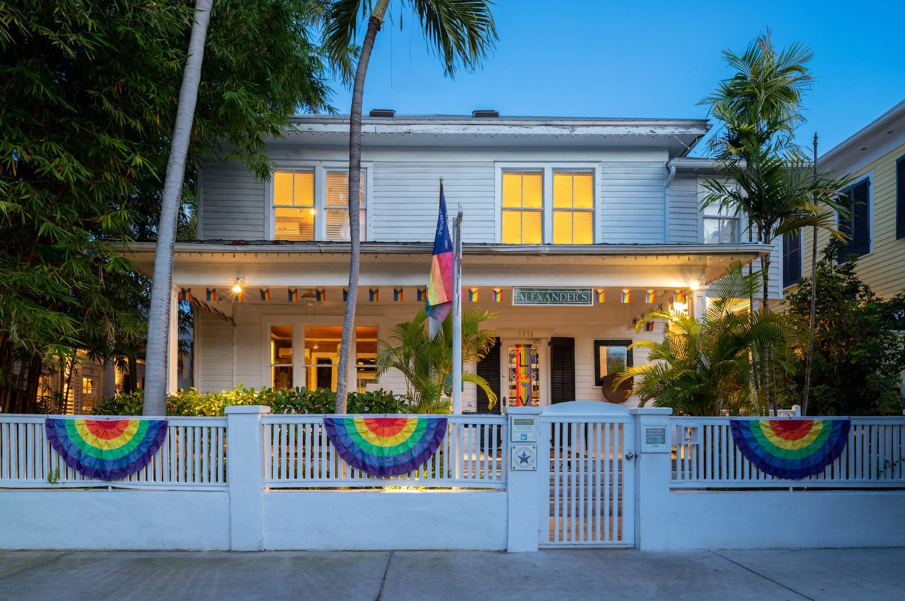 Alexander's Guesthouse — Accommodation in Key West