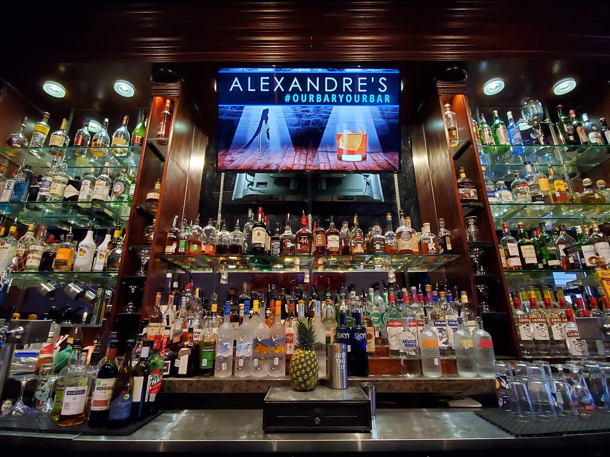 Alexandre's — Bars in Dallas