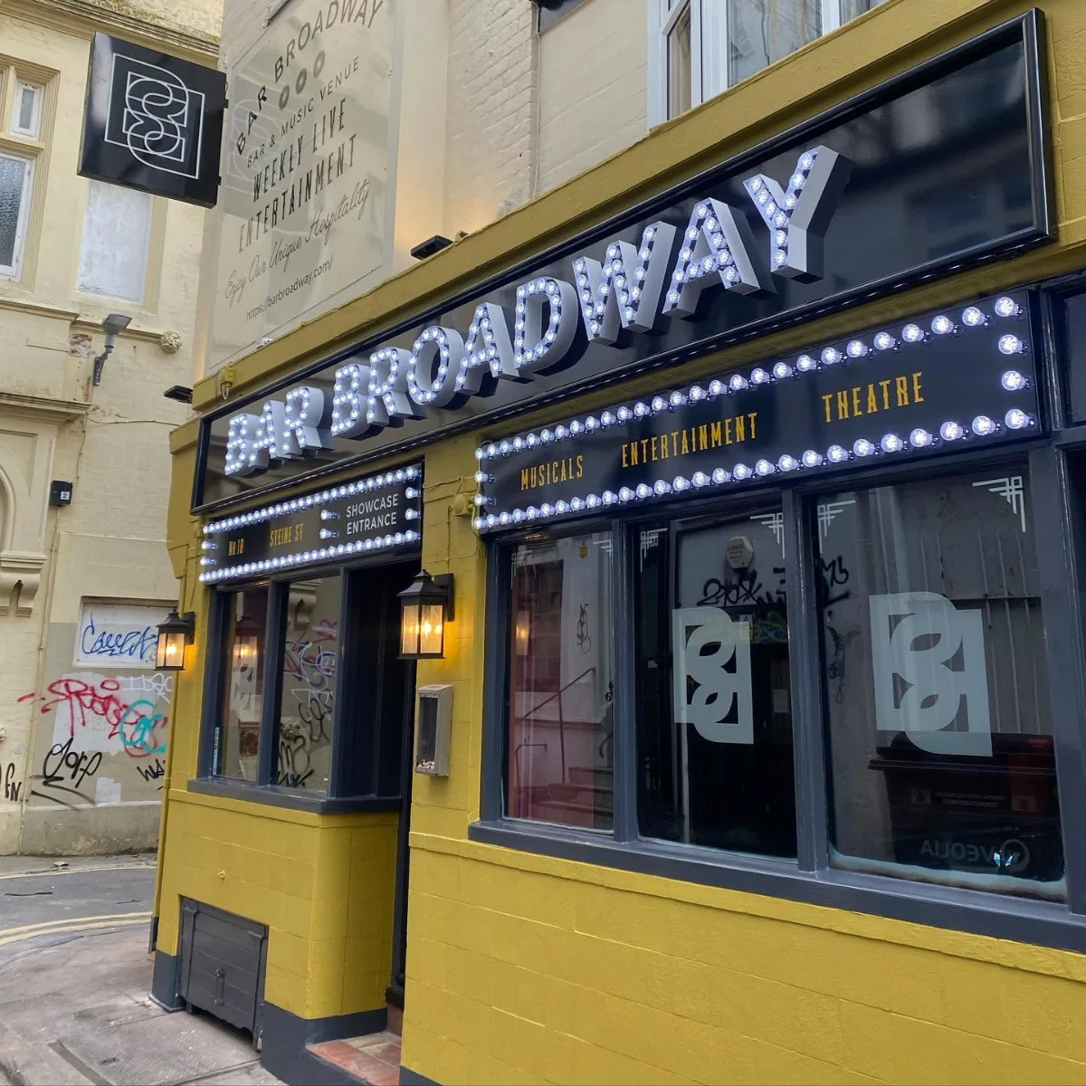 Bar Broadway photo 1