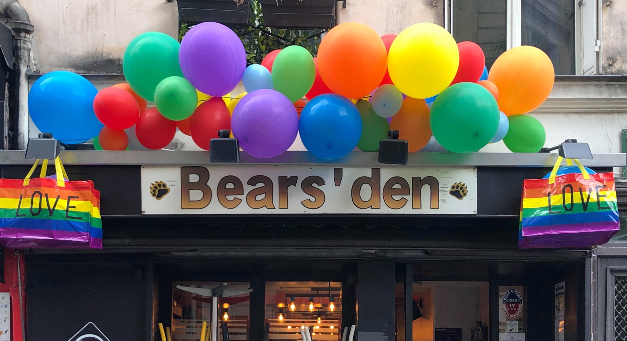 Bears Den in Paris