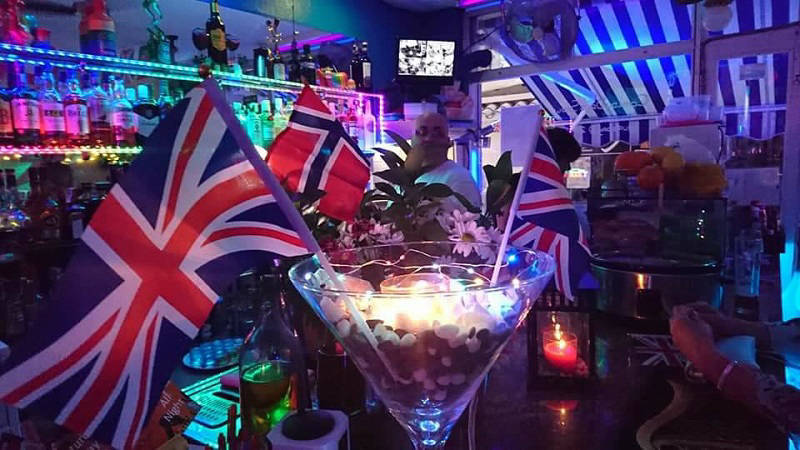 Casper's Eatery & Bar photo 4
