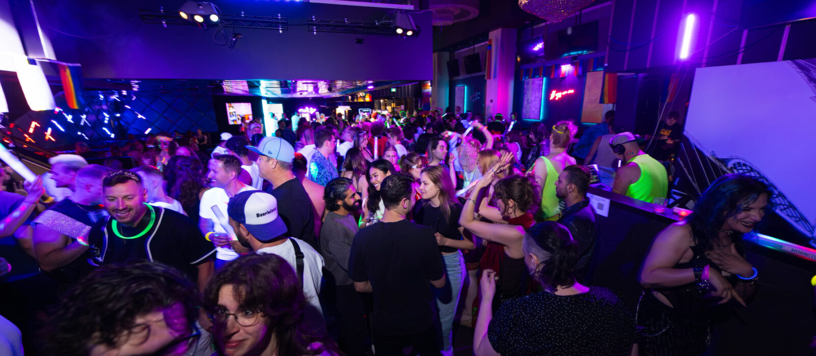 Evolution Wonderlounge (EVO) in Edmonton