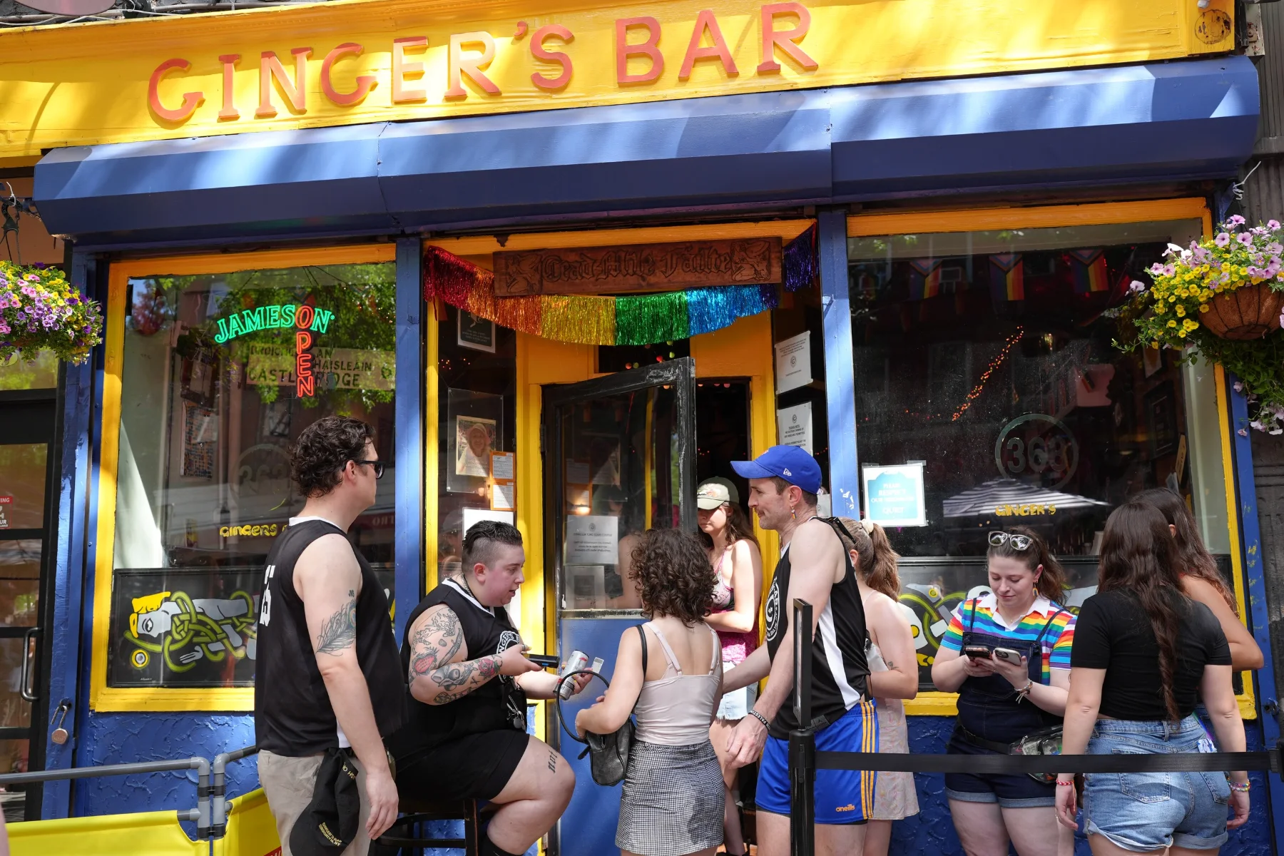 Ginger’s Bar