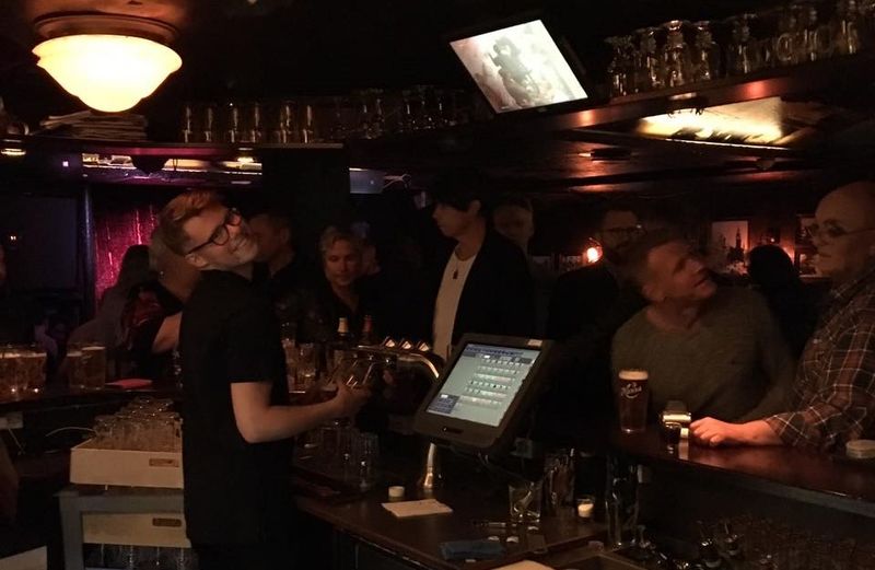 London Pub &amp; Club photo 2