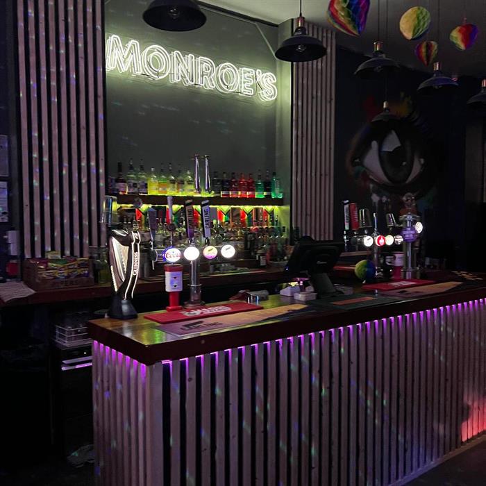Monroe's Bar in Hull