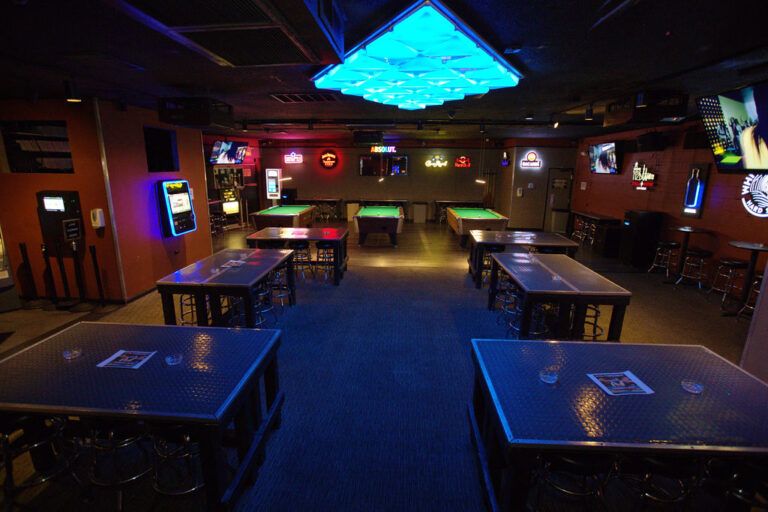 QUADZ Video Bar — Bars in Las Vegas