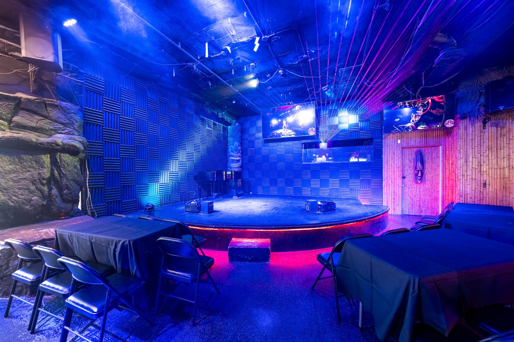 Toucans Tiki Lounge photo 1