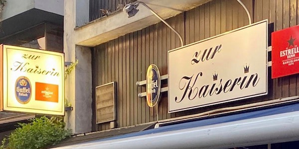 Zur Kaiserin
